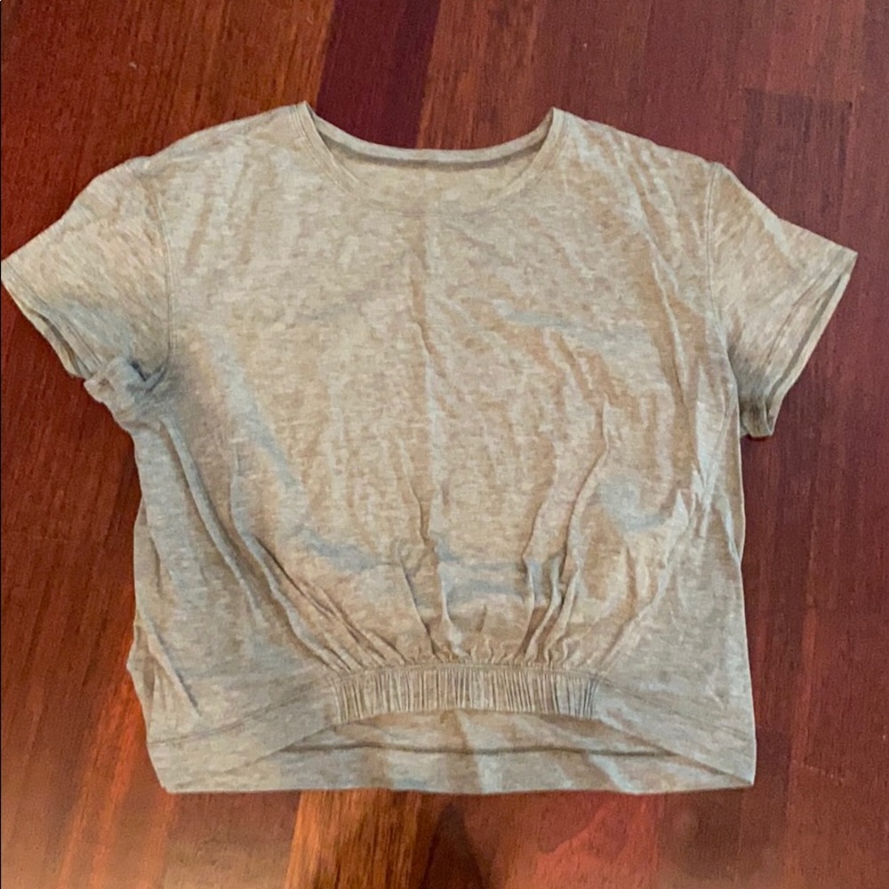 Lulu lemon cropped T-shirt